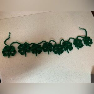 St Patrick Eight Shamrocks Four Leaf Clovers Garland New Handmade Crochet
